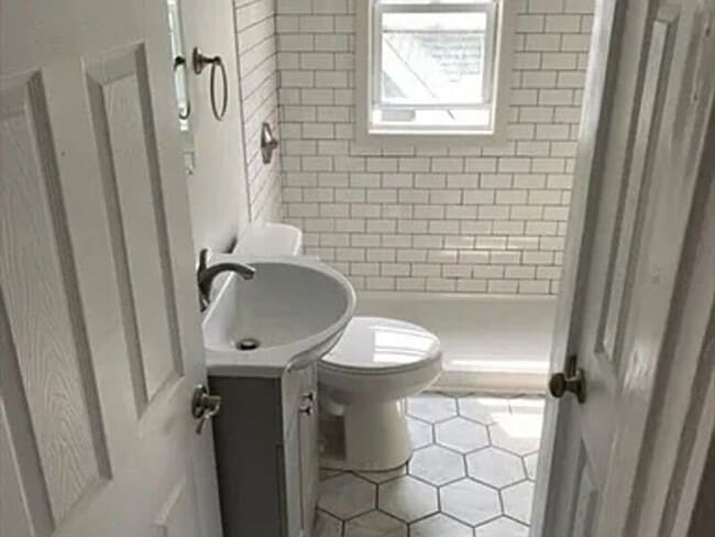 Building Photo - 2033 Maple Ave