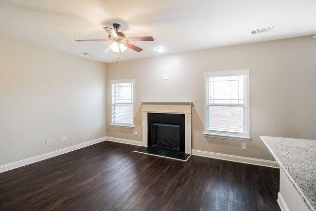 Building Photo - 522 Kirkland Dr