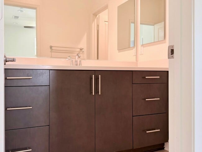 Building Photo - Stunning 3-Bed/2.5-Bath End Unit Condo with Solar & Large Yard