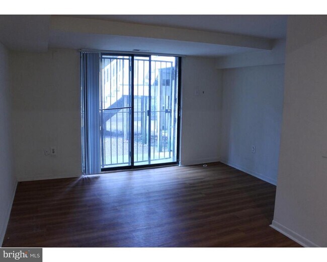 Building Photo - 2031 South St