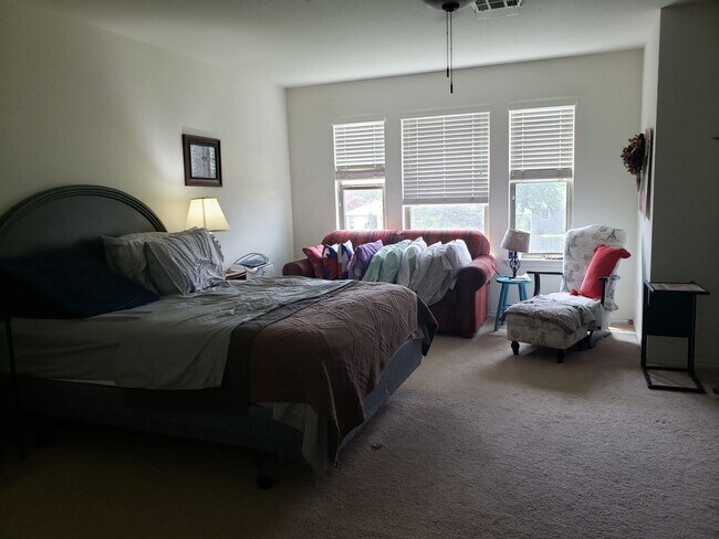 Master bedroom - 1824 Bayland St