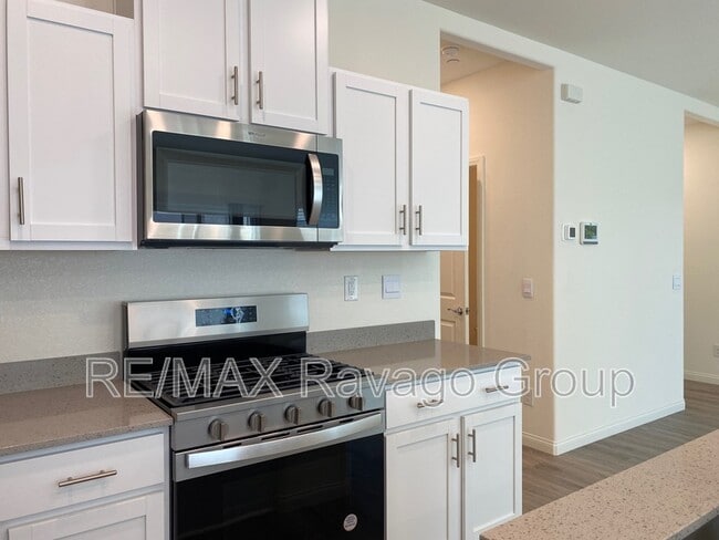 Building Photo - 9920 S Ullom Dr