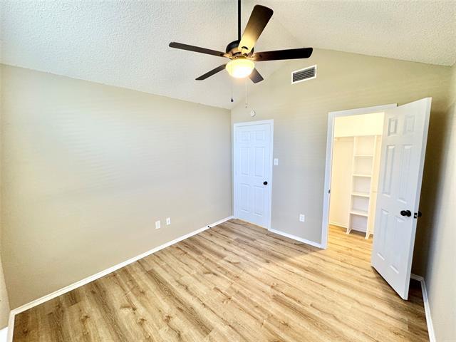 Building Photo - 204 Pear Tree Pl