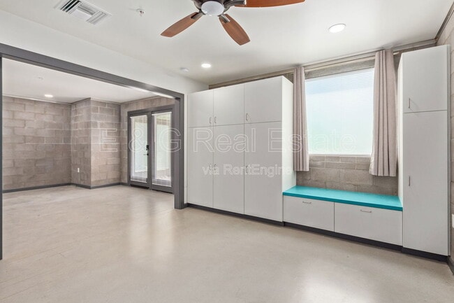 Building Photo - 129 N 11th Ave