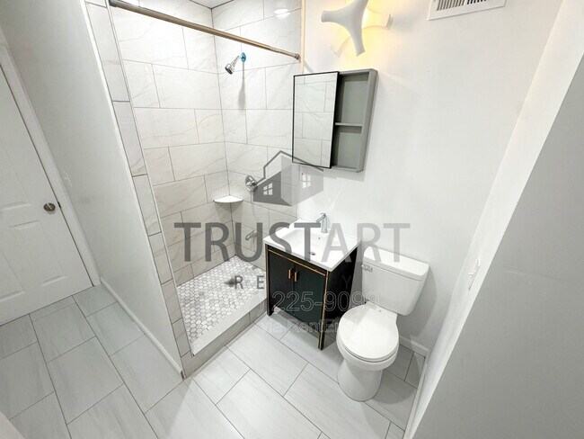 Building Photo - 2317 N 15th St