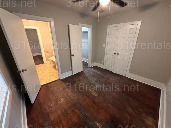 Building Photo - $850 - 2 bedroom/ 1 bathroom - Single Fami...