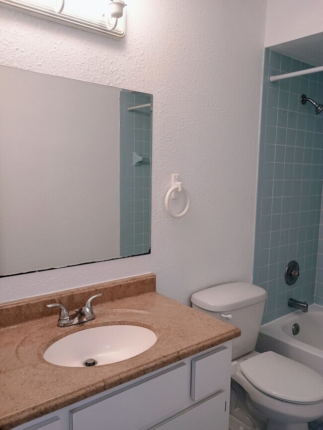 Building Photo - Charming two bedroom two bath one car garage