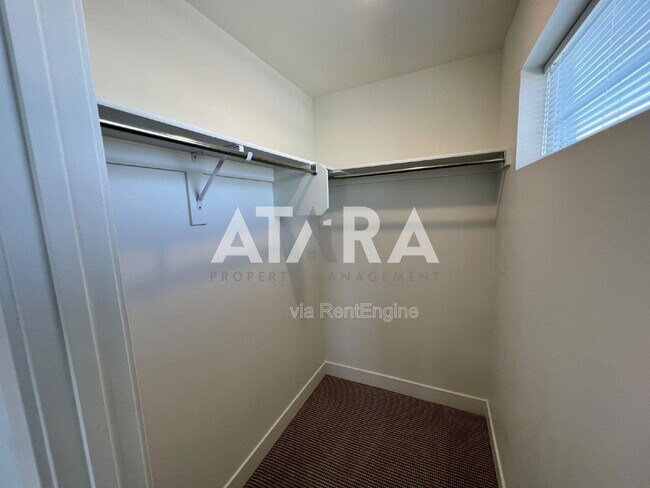 Building Photo - 955 S 850 W