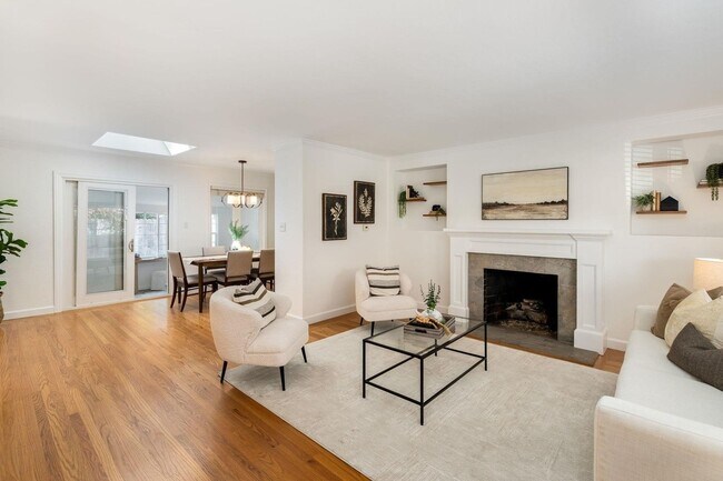 Building Photo - Light-Filled San Leandro Gem w/ Dual Garages & Expansive Yard
