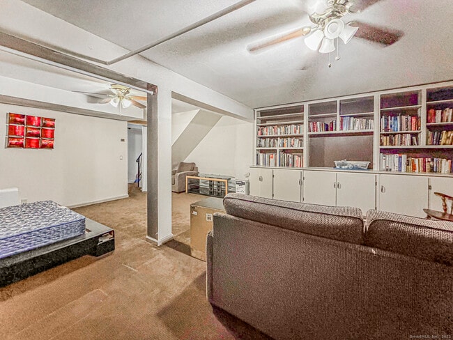 Building Photo - 202 Soundview Ave