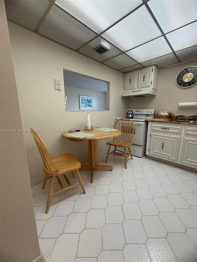 Building Photo - 501 Three Islands Boulevard