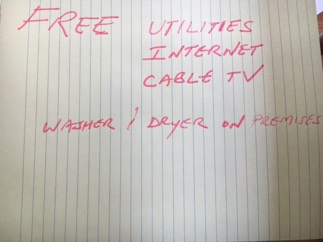 Building Photo - 156 Robinson St