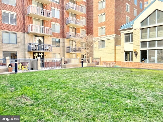 Building Photo - 3830 9th St N