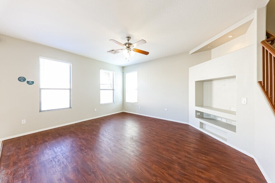 Building Photo - 17036 W Marshall Ln