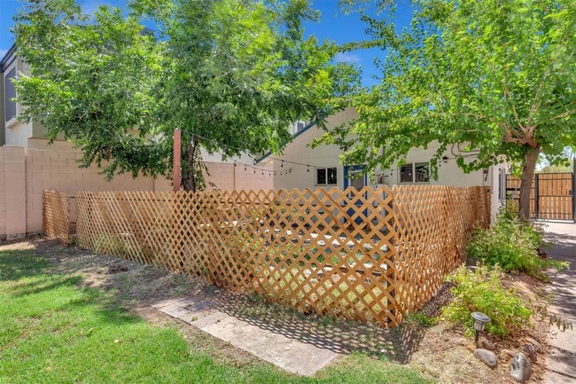 Building Photo - 4221 N 20th St