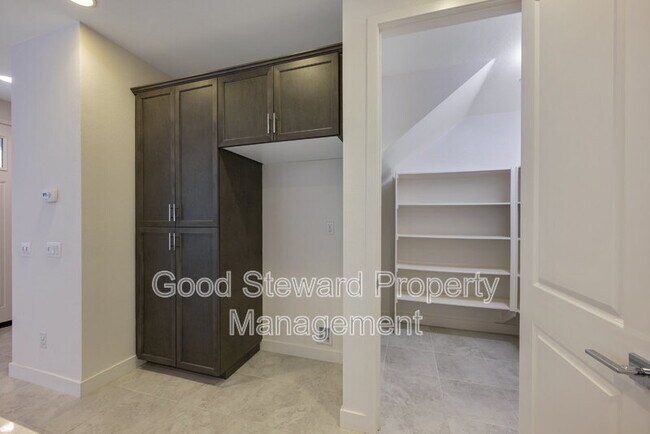 Building Photo - 4387 Avocado Grove Ln