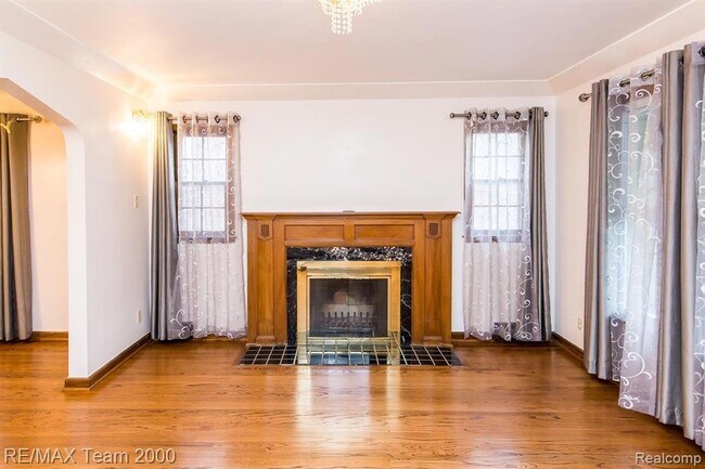 Building Photo - 7527 Hartwell St