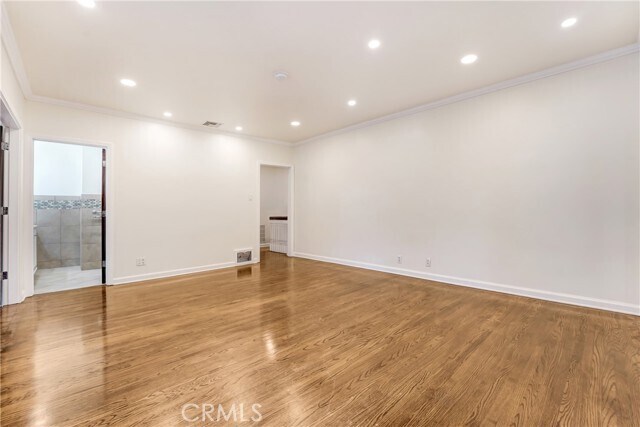 Building Photo - 816 S Longwood Ave