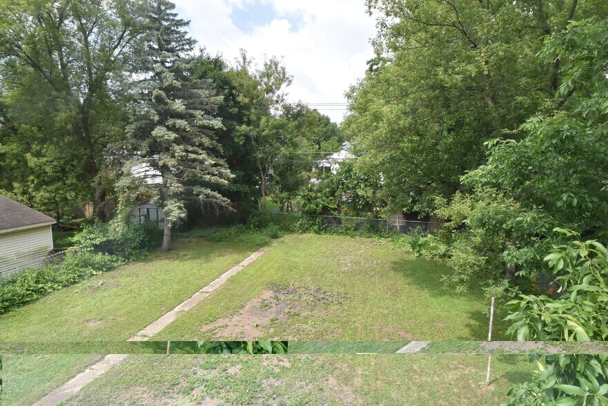 Building Photo - 3555 S 87th St