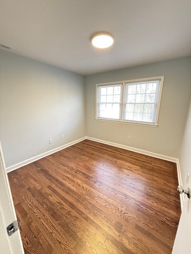 Building Photo - BIG House & BIG Fenced Yard. Plus Master Suite, Den, Shed, and More!