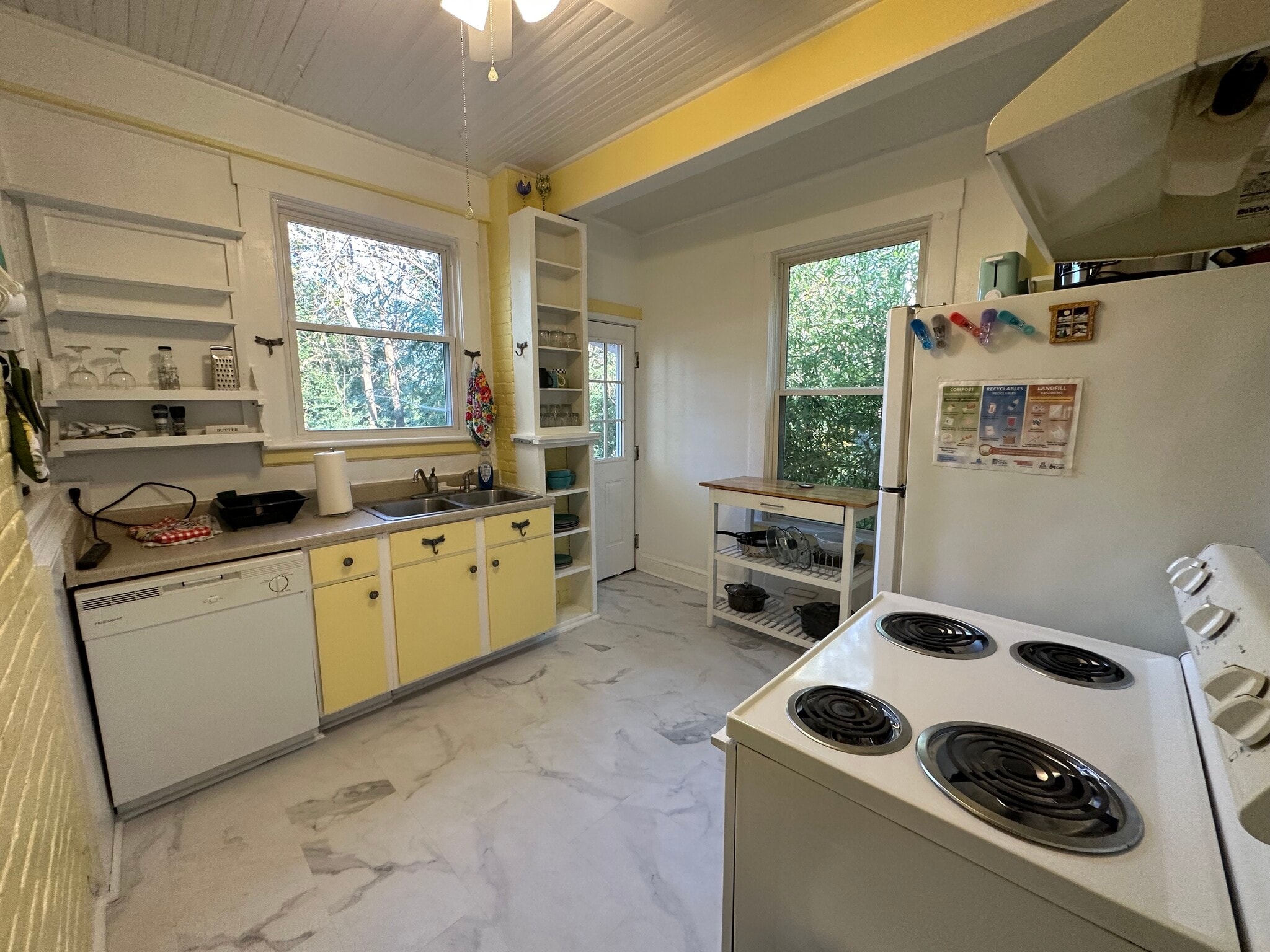 Building Photo - 1841 Oxford Ave SW