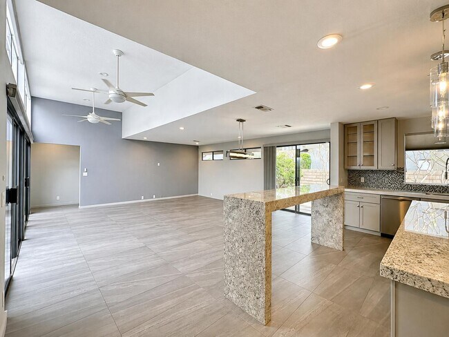 Building Photo - 4 Saturn Cir