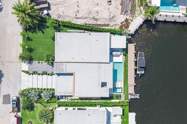 Building Photo - 2215 NE 19th St