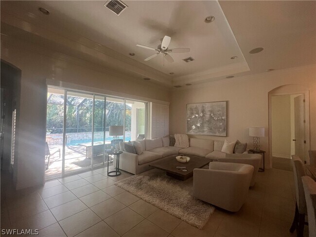 Building Photo - 6853 Il Regalo Cir