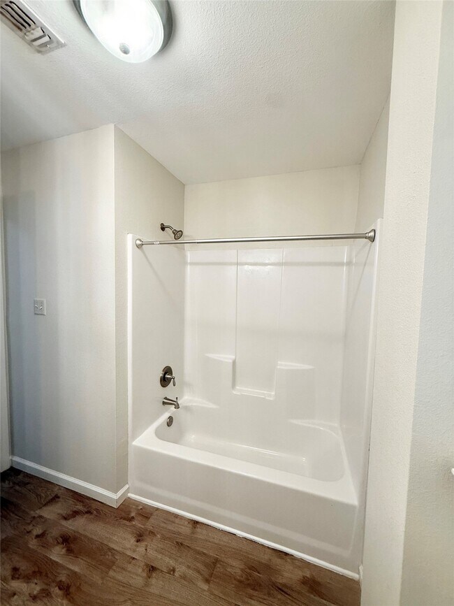 Building Photo - 51 Lupine Ct