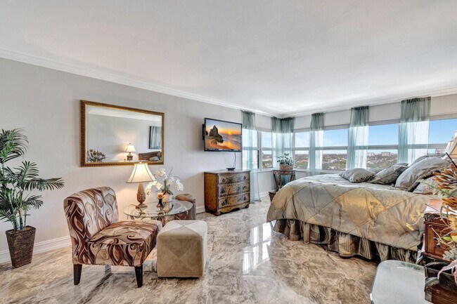 Building Photo - 2100 S Ocean Dr