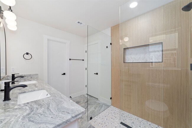 Building Photo - 9902 Hornpipe Ln