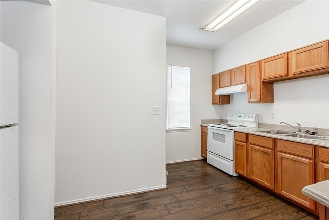 Building Photo - 4717 Virginia Ave