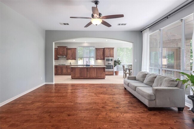 Building Photo - 2279 Fernspring Dr