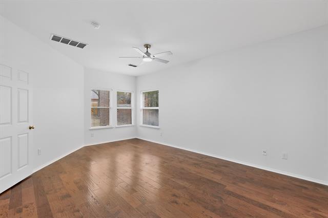 Building Photo - 2050 Ashbourne Dr