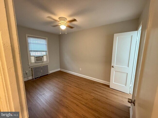 Primary Photo - 102 O St SW