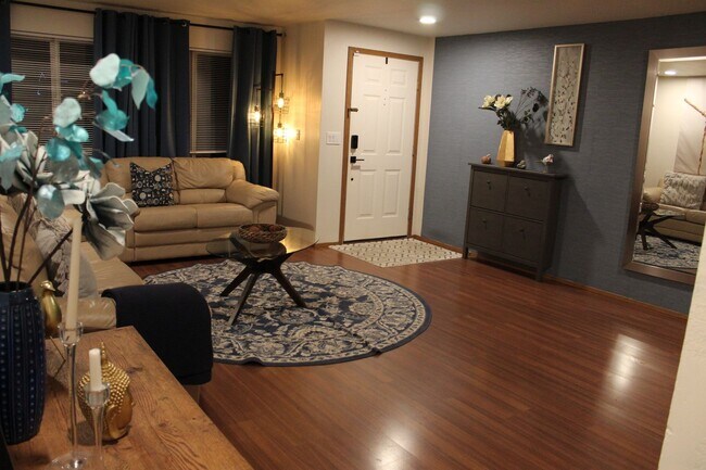 Building Photo - Beautiful 3 Bedroom  Home FOR RENT in Great Community of Steilacoom!!