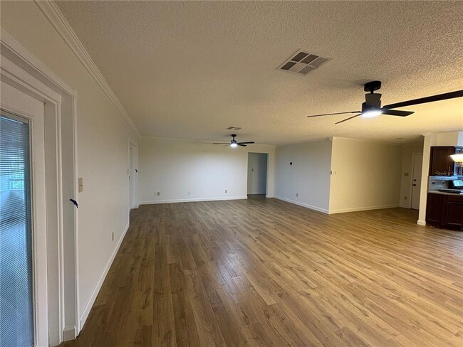Building Photo - 4824 Gallant Ln