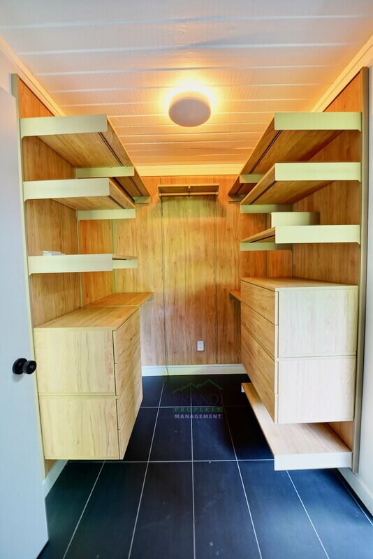 Building Photo - 18 Anchorage Ct