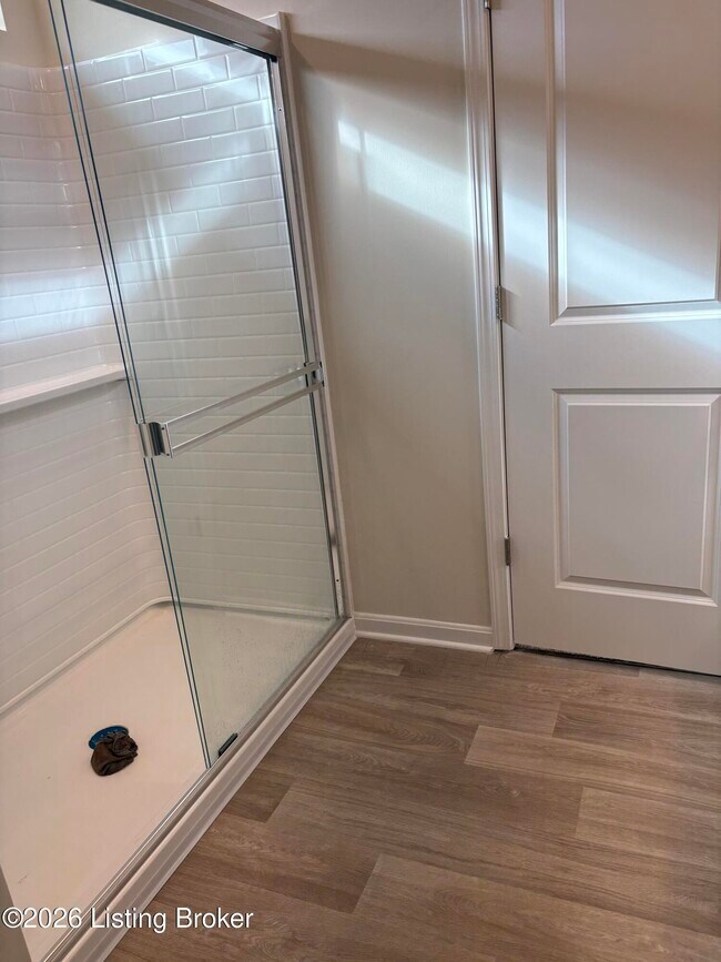 Building Photo - 2013 Lyndon Green Cir