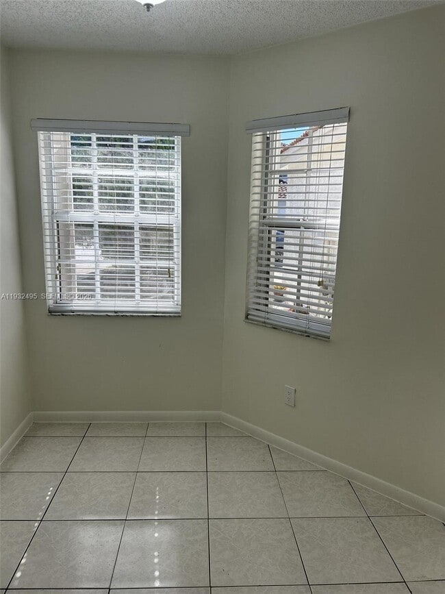 Building Photo - 13929 SW 102nd Terrace