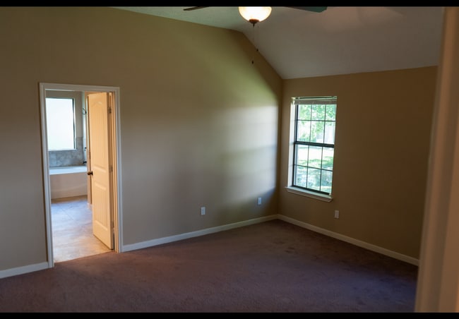 Building Photo - 12510 Dover Dr
