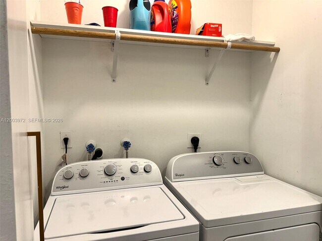 Building Photo - 6420 NW 109th Ave