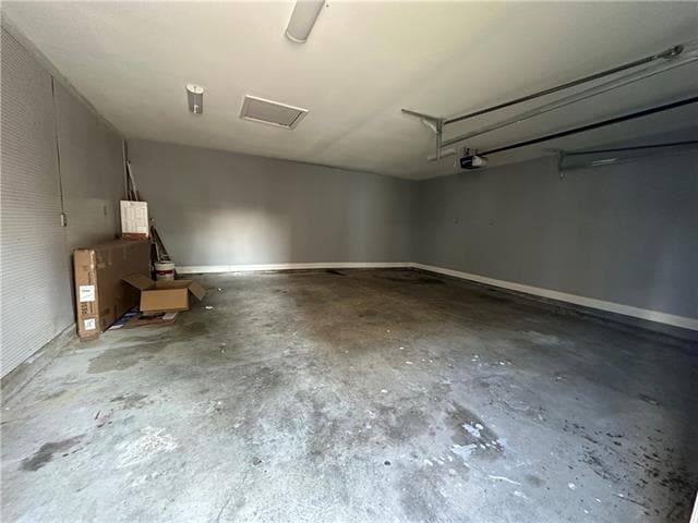 Building Photo - 888 Legion Dr