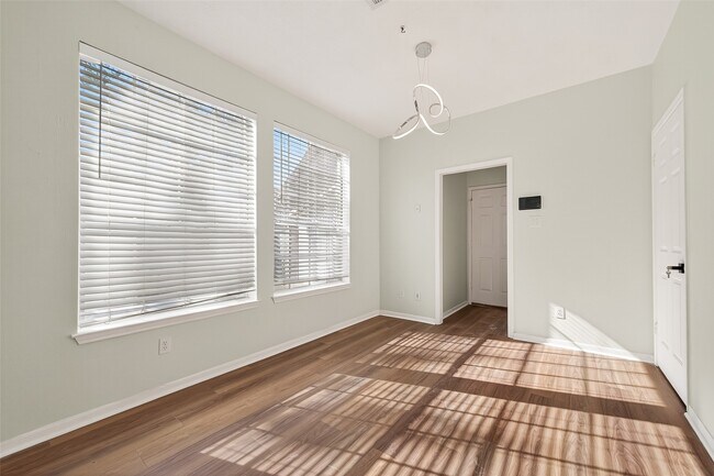 Building Photo - 16410 Fondren Grove Dr