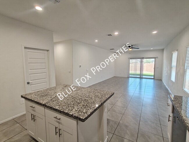 Building Photo - 12209 E Ava Lynn Dr