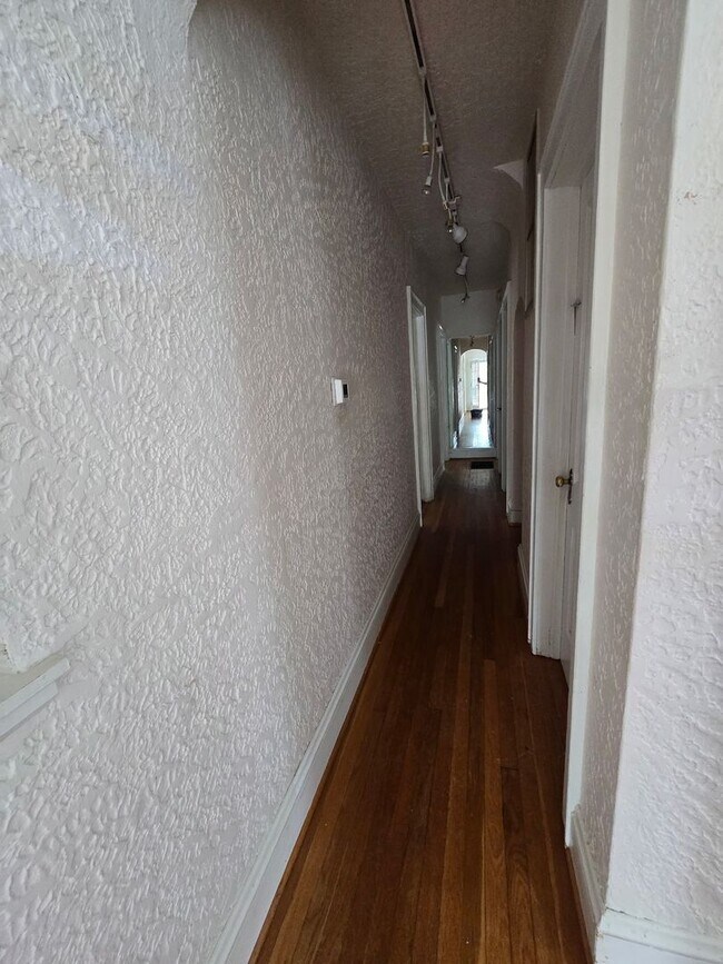 Building Photo - Oceanview 3 bedroom Cottage