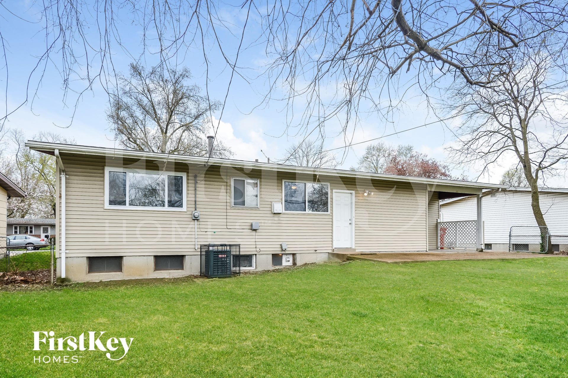 Building Photo - 825 Manresa Ln