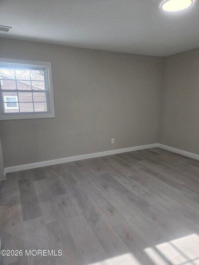 Building Photo - 361 Constitution Dr