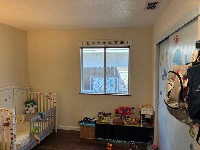 Building Photo - 4 Bedroom 2 bathroom home in Mace Ranch Davis