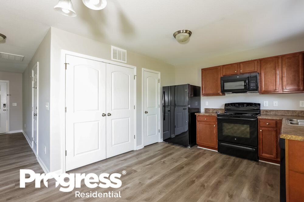 Building Photo - 2728 Maybrook Crossing Dr